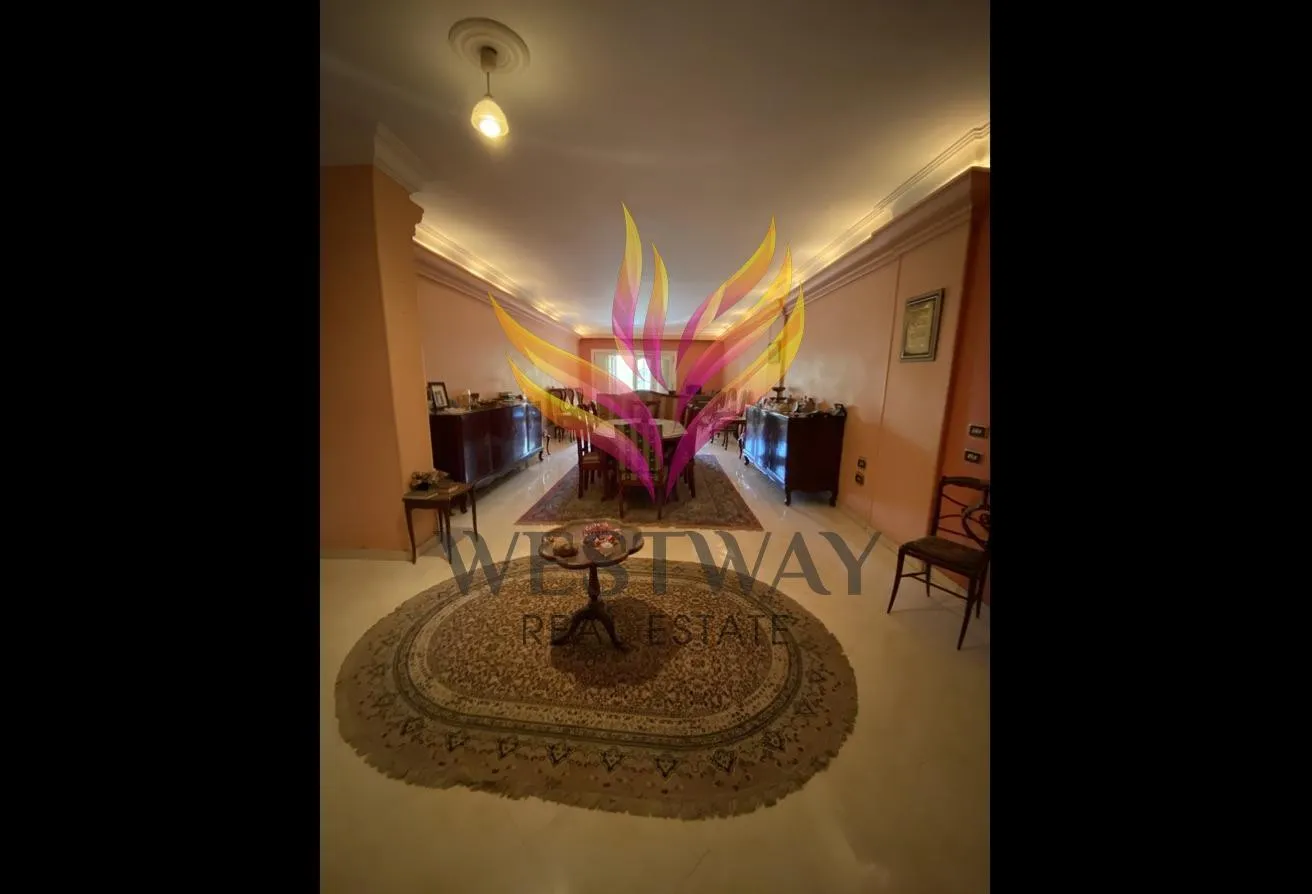Sale in Zayed 2000: Apartment for sale in zayed 2000   with garden