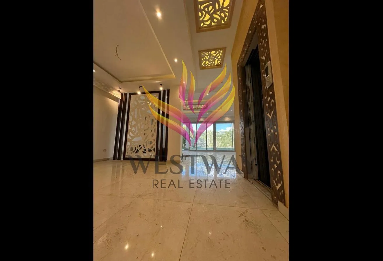 Sale in Westown: For sale townhouse corner westown