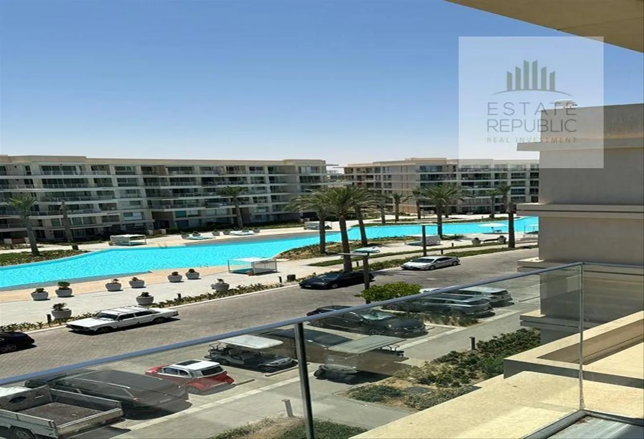 Sale in Marassi: Chalet for sale fully furnished direct on lagoon .