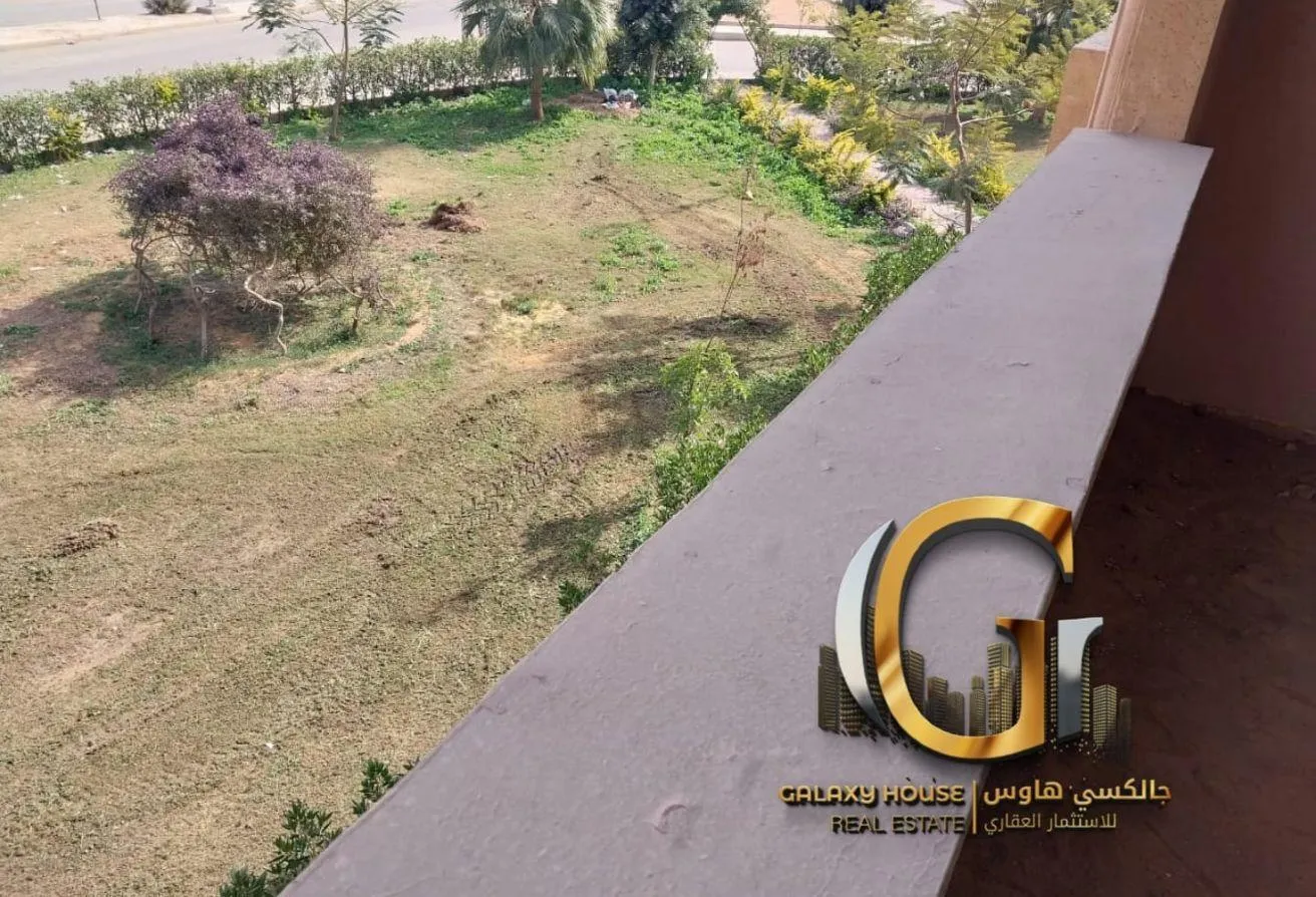 Sale in 1st Neighborhood: شقه 145م تحميل قديم دور اول بالمنطقه الثامنه
