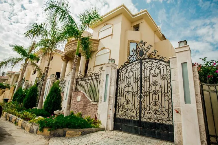 Sale in Golden Heights: 700m finished villa in Golden Heights Compound