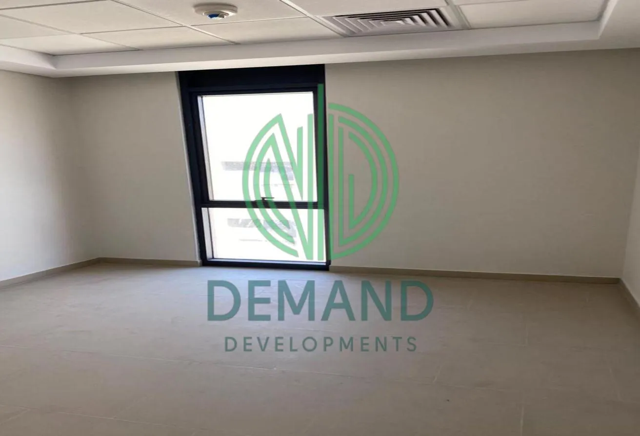 Rent in Beverly Hills Road: Clinic 55meters For Rent Superlux in Beverly Hills