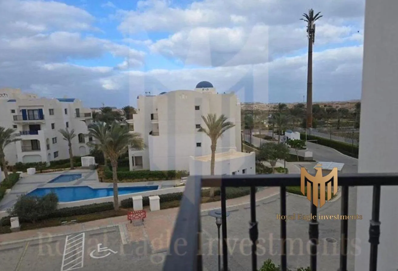 Sale in Marassi: شاليه للبيع في جريك بحري علي حمام السباحه مباشره