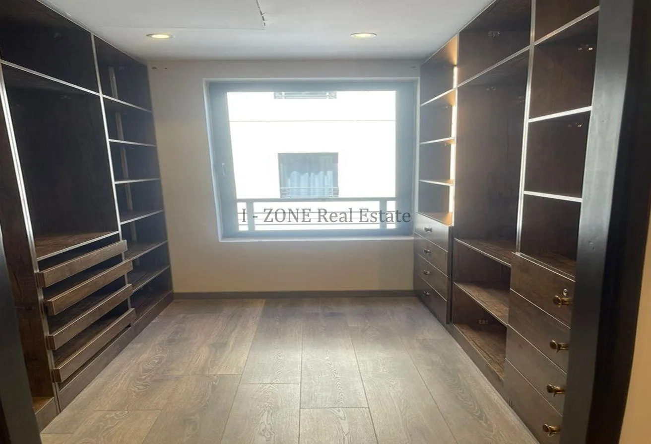 Gallery Image 17