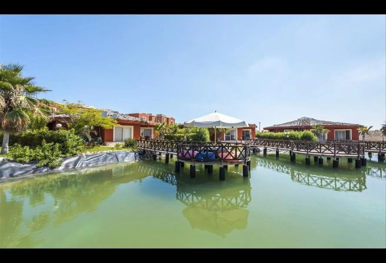 Sale in Bungalows North Coast: 160 thou book and receive finished on the coast