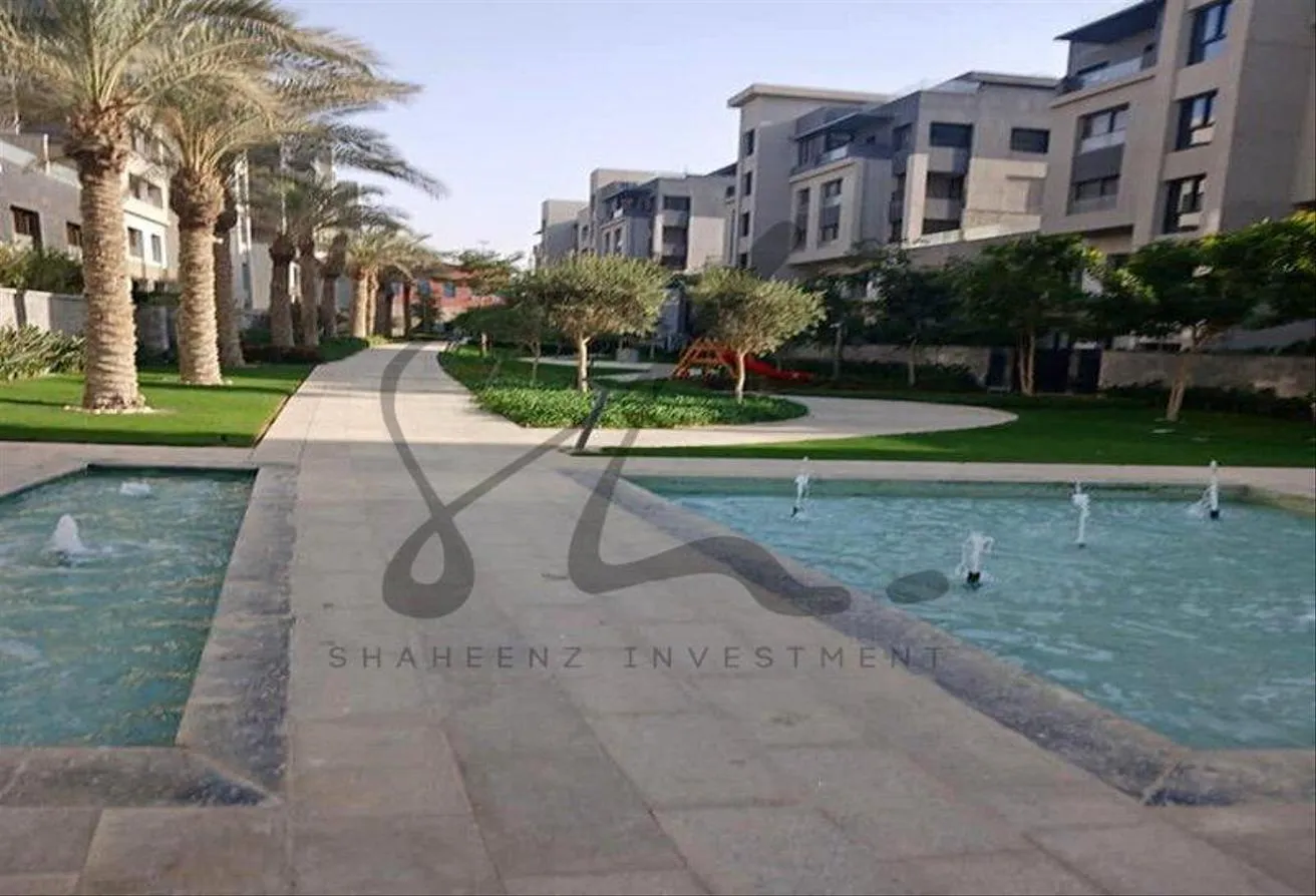 البيع في تريو جاردنز: شقه لقطه في التجمع الخامس بجوار الجامعه الامريكيه 