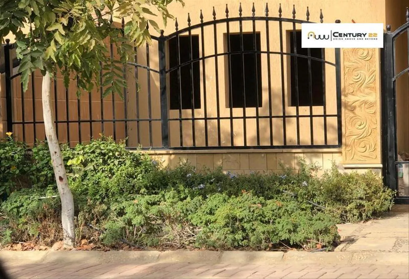 Sale in Moon Valley: Twin house for sale at a special price in Moon Val