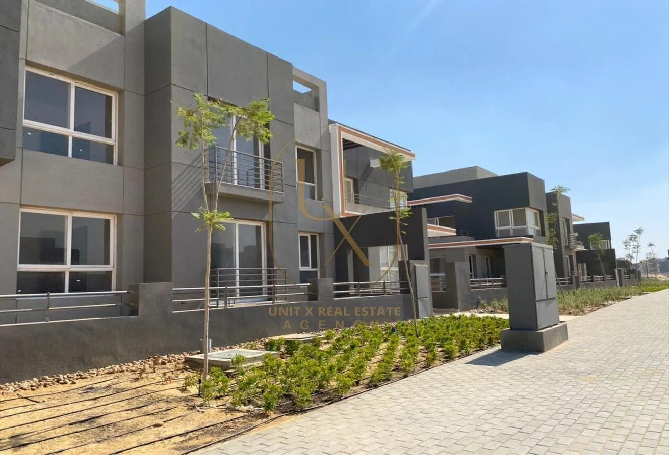 Sale in Kayan: Villa Apartment 186m+225m Garden in Zayed-10%DP