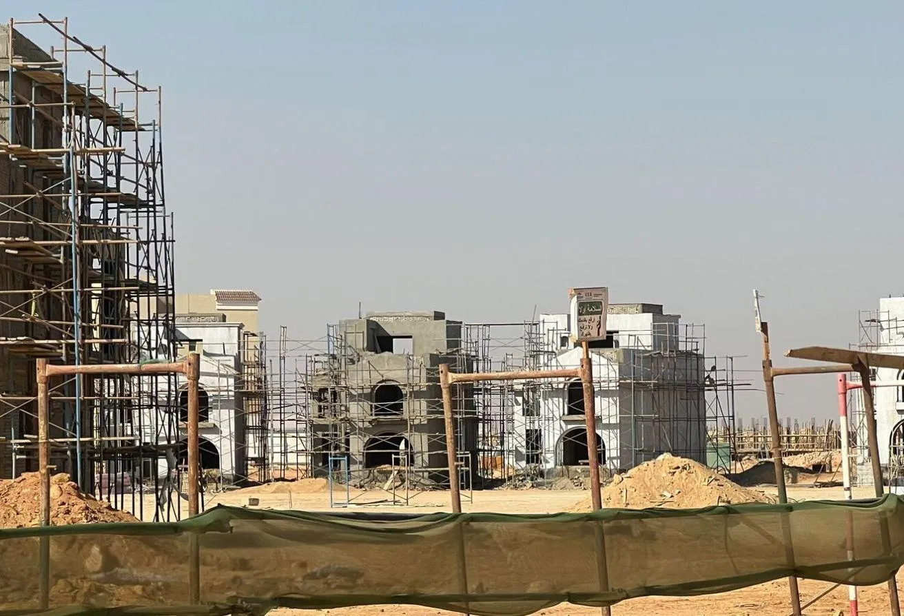 Sale in Sarai: توين هاوس بأقل مقدم واقساط في سراي جاهز للمعاينة