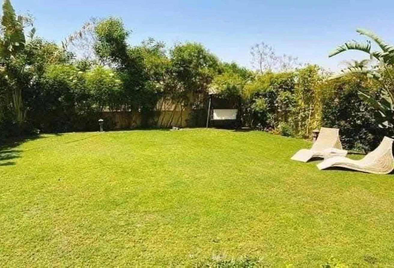 Sale in Pyramids Heights: Apartment+garden in Pyramids Heights next New Giza