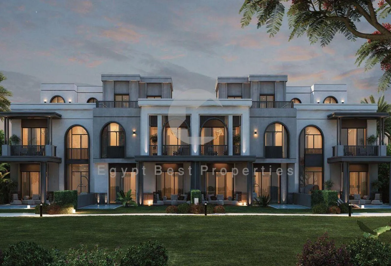 Sale in Ever: town house for sale in new Cairo DP 5% over 12year
