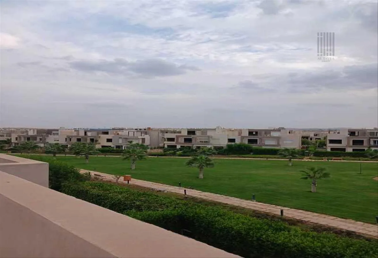 Sale in Palm Hills WoodVille: Town house for sale- Golf Ex Woodville Palm Hills