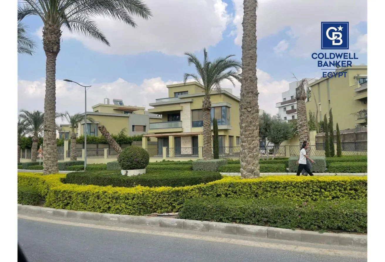 Sale in Villette: Resale Ready To Move Twin house With Installments