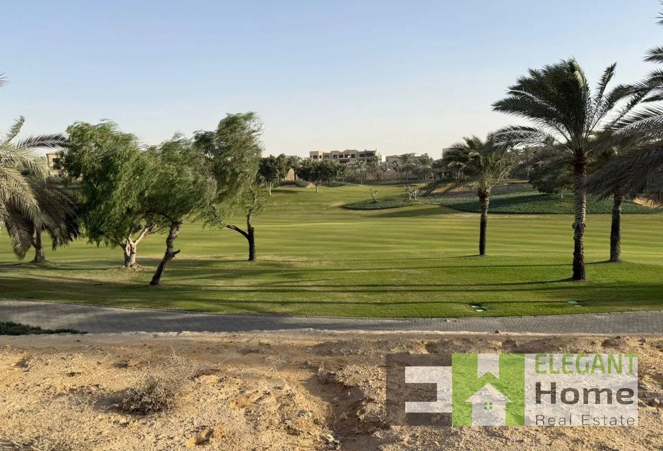 البيع في قطامية ديونز: فيلا بأطلاله رائعه علي الجولف بيع في قطاميه ديونز 