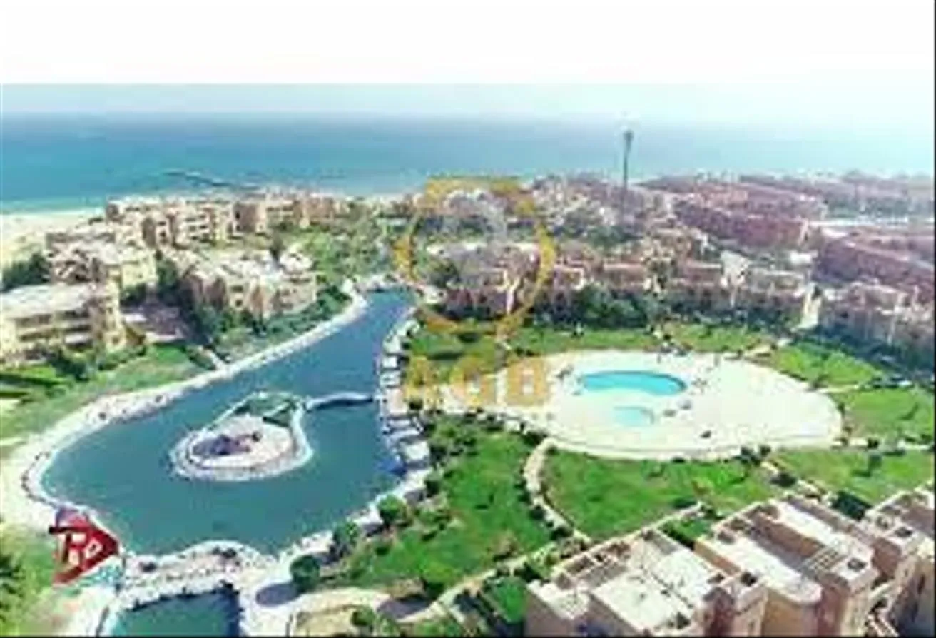 Sale in La Luna: 95 m ground floor chalet on the sea Luna Sokhna