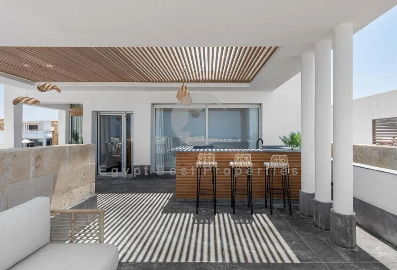 Sale in Marassi: Resale Seashell Penthouse Chalet Fully Furnished .