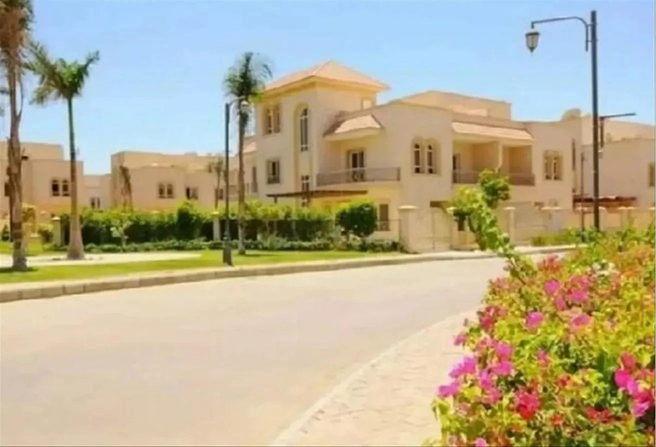Sale in Tara: ڨيلا للبيع بكمباوند تارا من تطوير ايوان