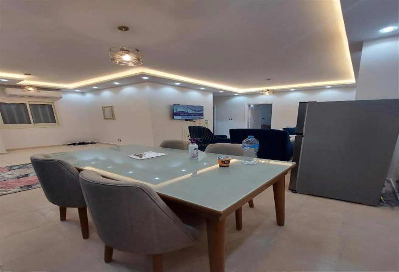 Rent in Katameya Gardens: For rent in Katameya Gardens, next to Vibotel Hote