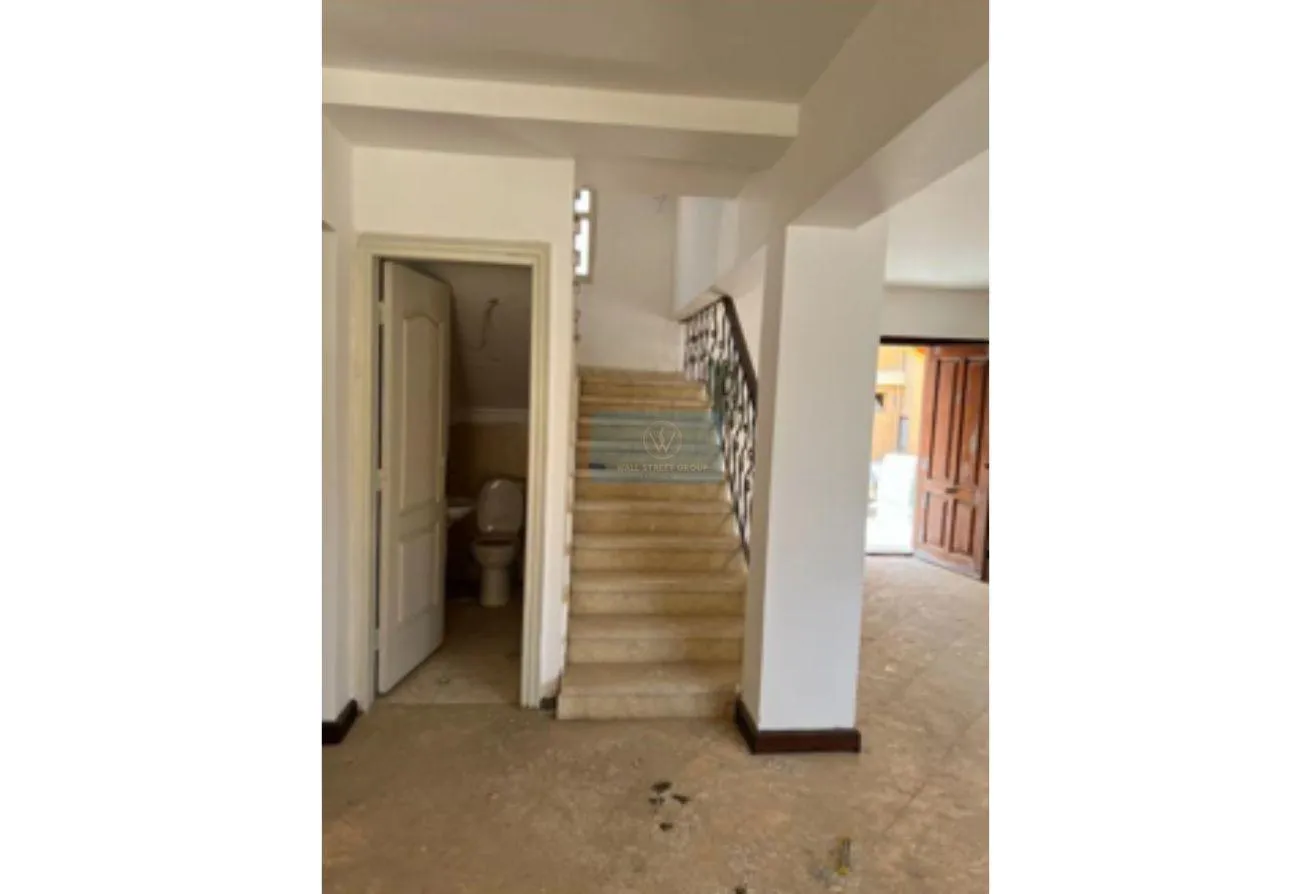 Sale in Stella Location: Villa for sale in 275m+400m/L El sherouk compound