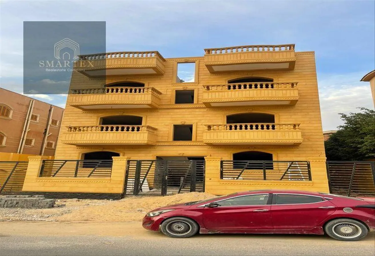 Sale in 3rd Neighborhood: Apartment in front of the patio_Location for me