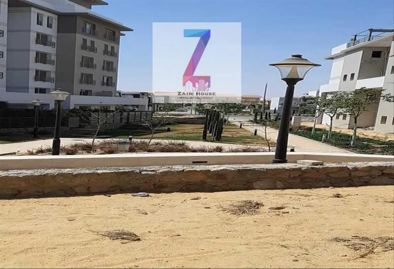 البيع في هايد بارك: دوبلكس ارضي واول +جاردن للبيع ب كمبوند هايد بارك 