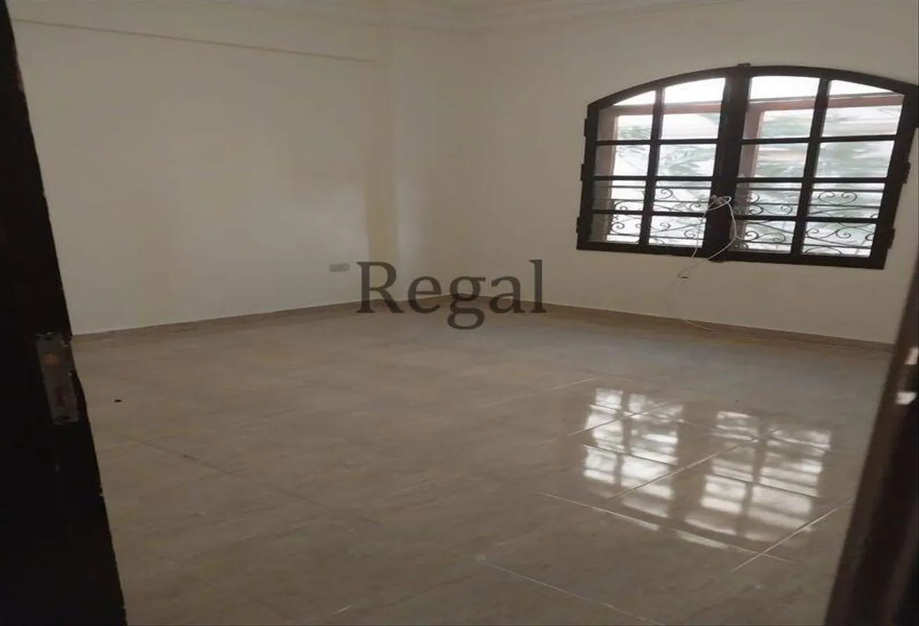 Rent in Green Residence 1: شقة مميزة للأيجار الحي السابع الشيخ زايد