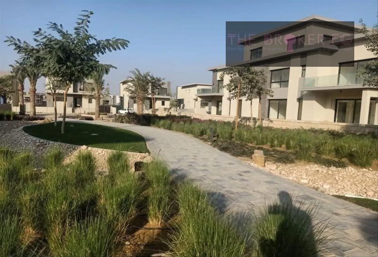 Sale in Swan Lake Residence: Townhouse immediate receipt full installments