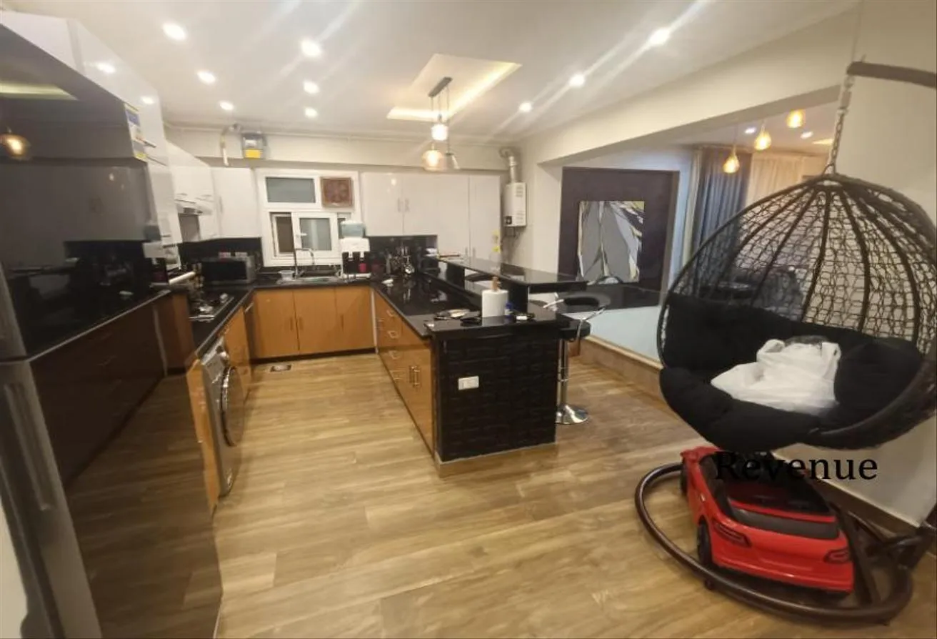 Sale in Al Sadat Axis: For sale duplex ultra super lux - New Cairo