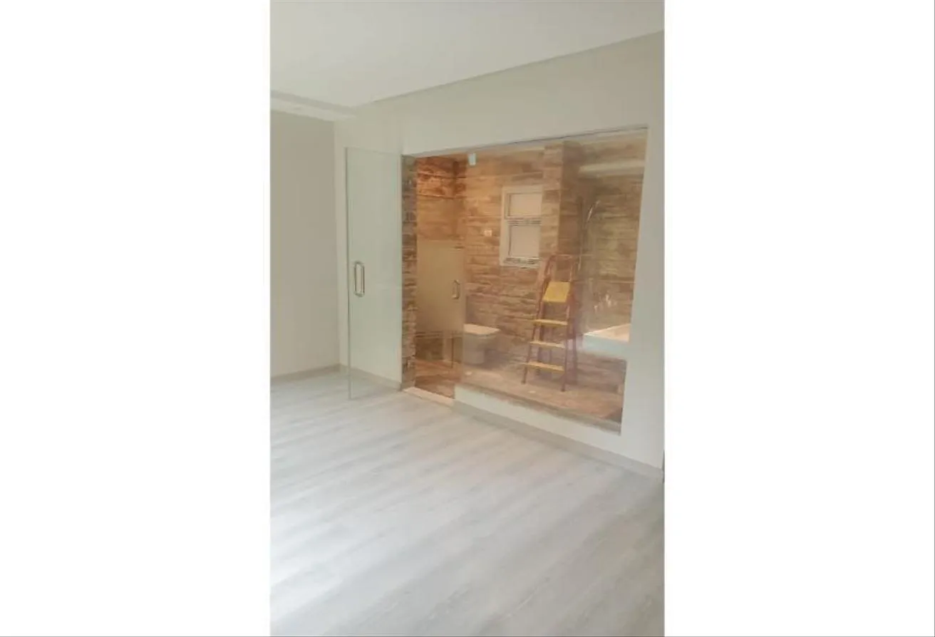 Gallery Image 16