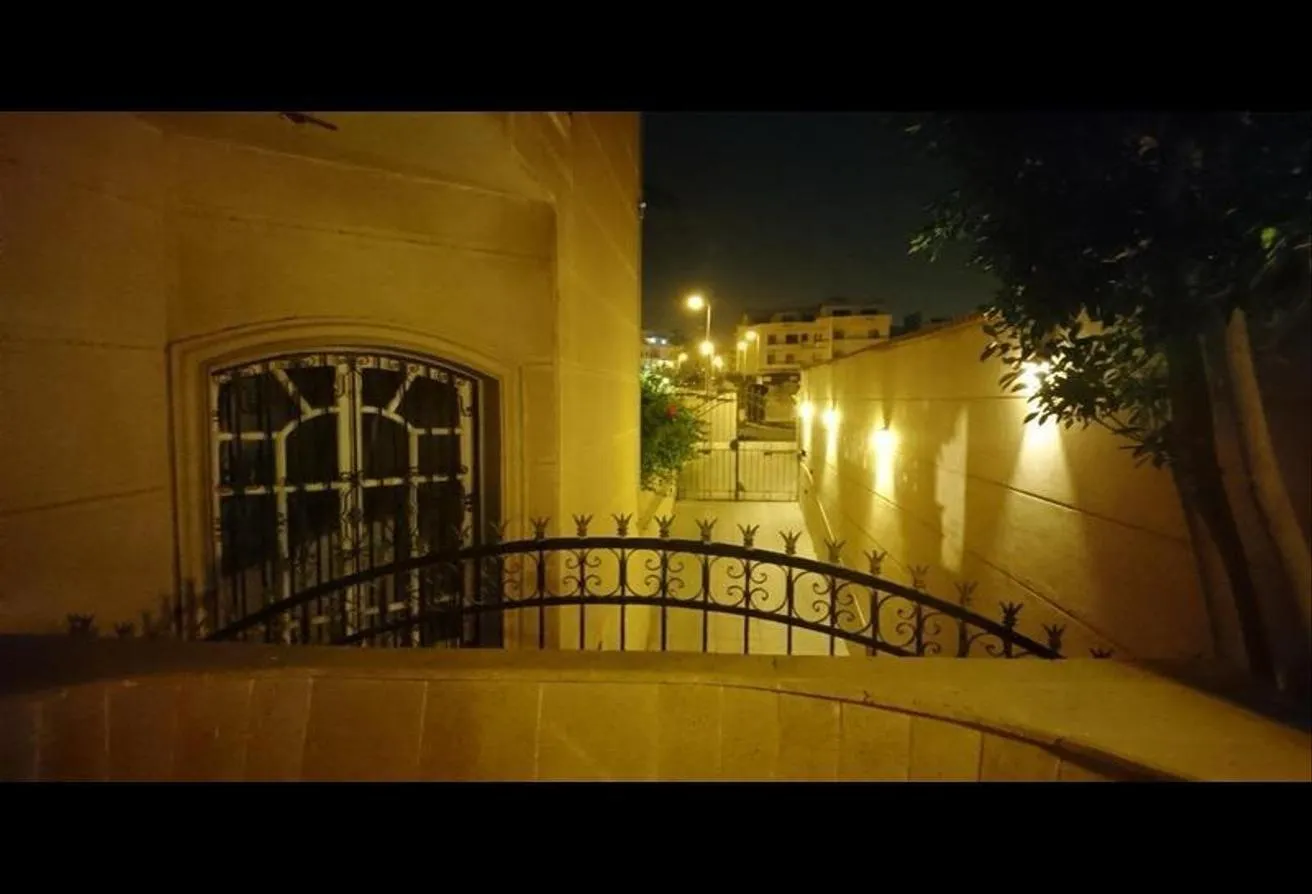 Gallery Image 16