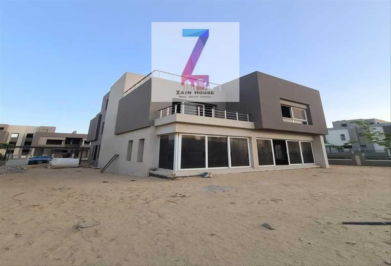 Sale in Etapa: standalone villa ready to move,   Etapa Compound,