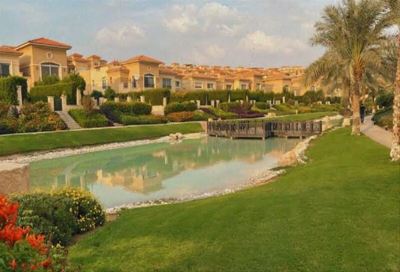 Sale in Stone Park: garden duplex for sale in stone park pool view