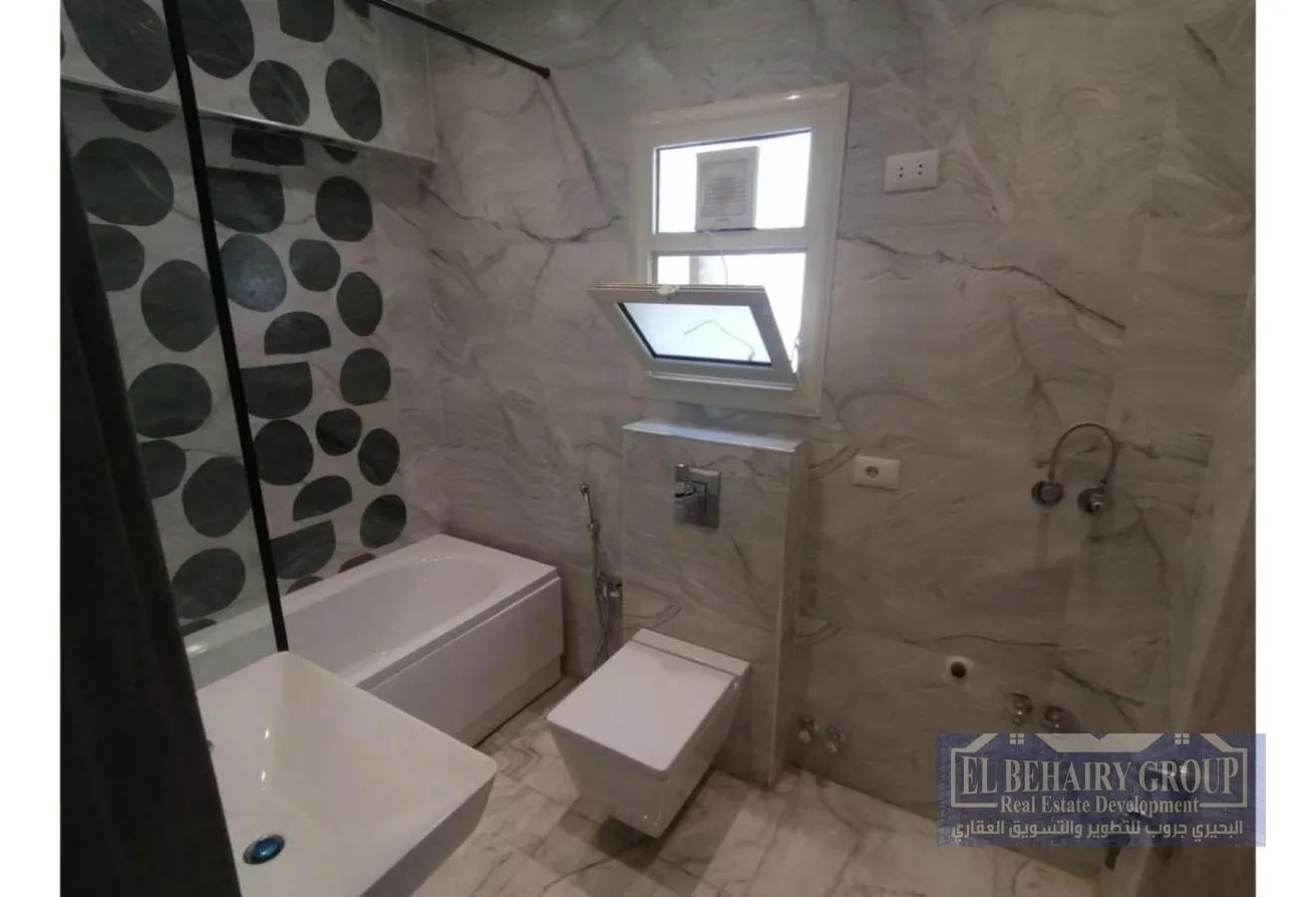 Sale in Mountain View 3: huge villa ready to move  at  mountain view 3