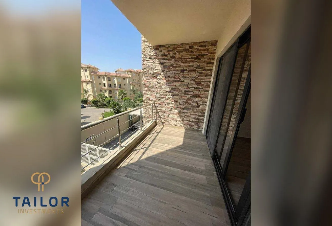 Sale in Midtown: كمبوند ميدتاون _ امام الجامعه الامريكيه _التجمع 5