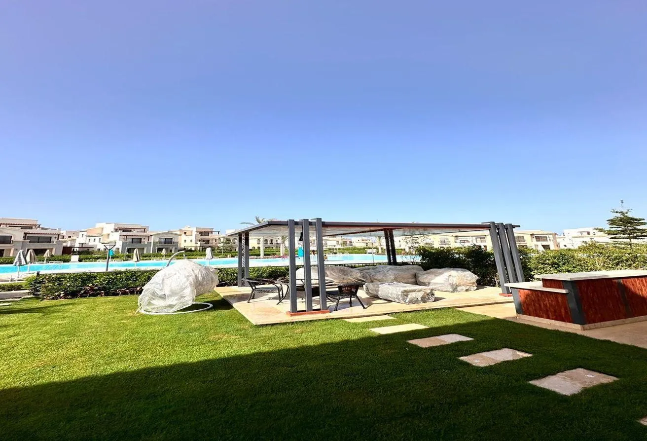 Sale in Marassi: townhouse for sale in riva salenro direct on lagon