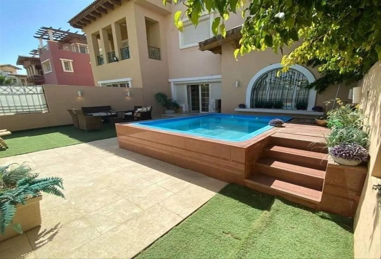 Sale in Patio Casa: 5-room villa, immediate receipt in Lavista, Patio