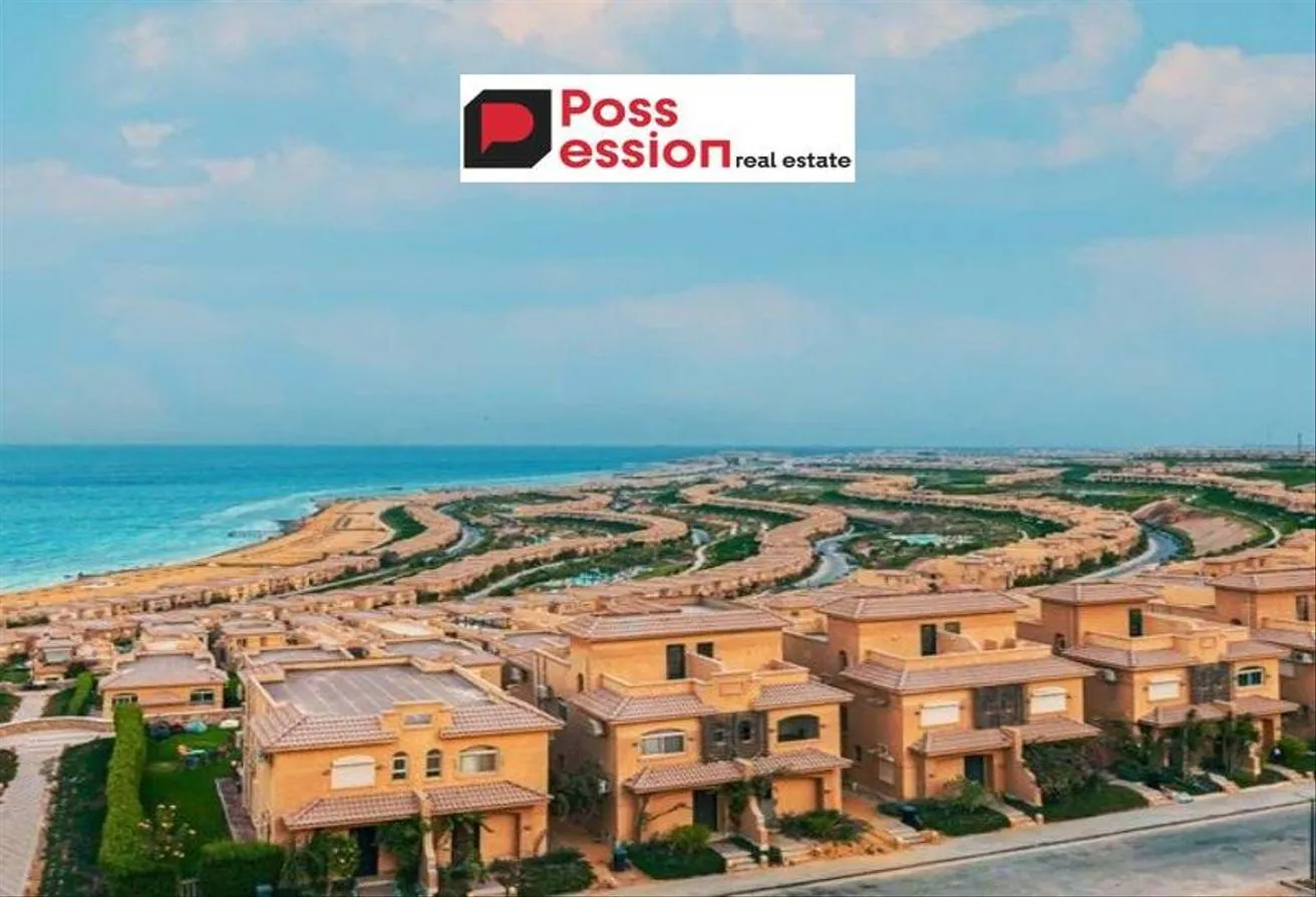 البيع في تلال السخنة: شاليه Sea view 100% بجوار بورتو تقسيط علي 10 سنين 