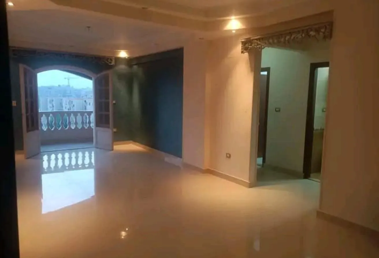Rent in West Arabella: Un furnished apartment | prime location