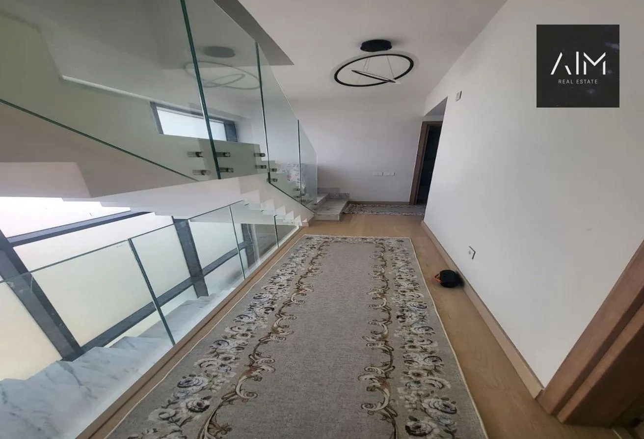 Gallery Image 10
