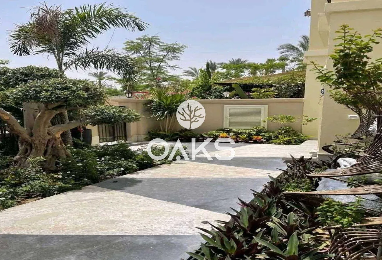Sale in Garden Lakes: Stand Alone Villa in Garden Lakes October 12 years