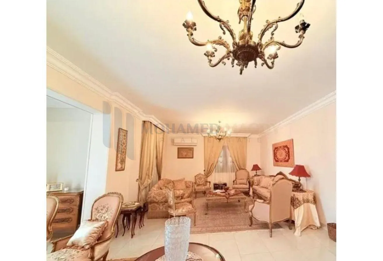 Sale in West Somid Road: فيلا للبيع في طريق  غرب سوميد موقع مميز