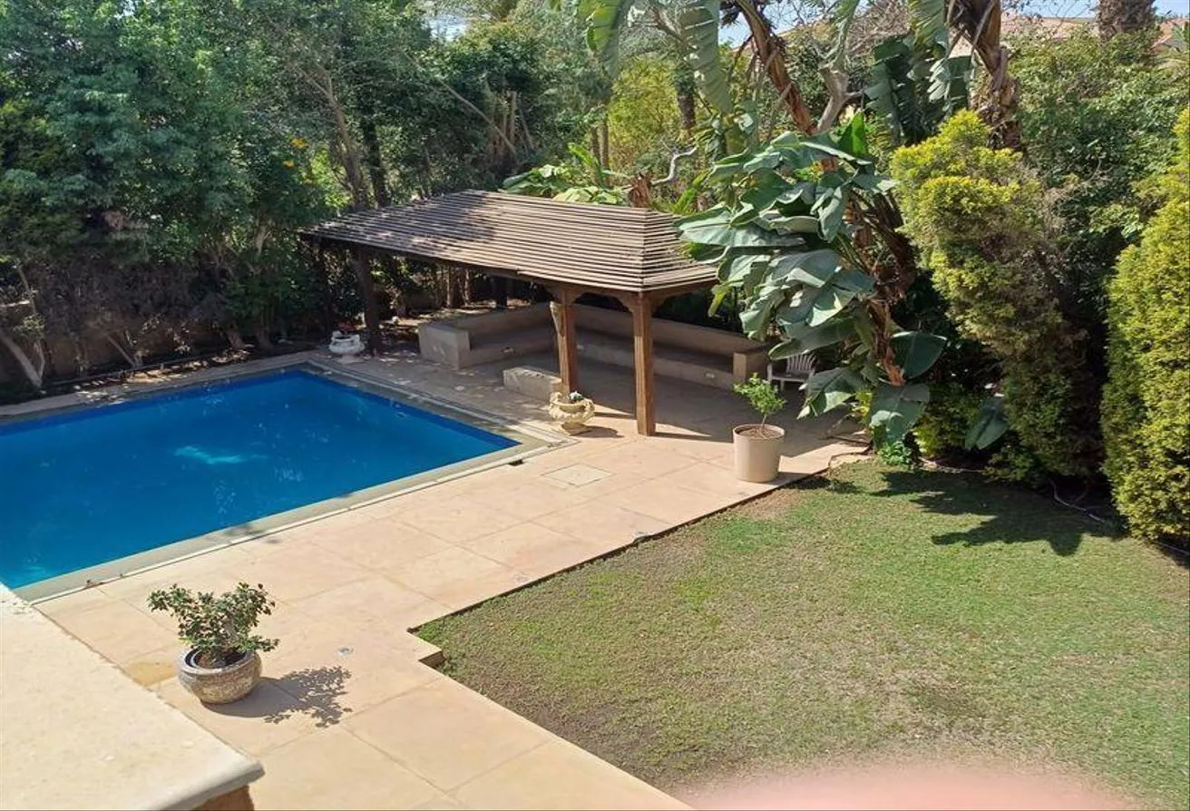 Rent in Swan Lake: Villa / Pool / For Rent / Swan Lake Compound
