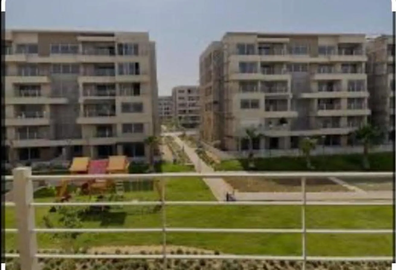 Sale in Capital Gardens   Palm Hills: شقة للبيع في كابيتال جاردن بالم هيلز 