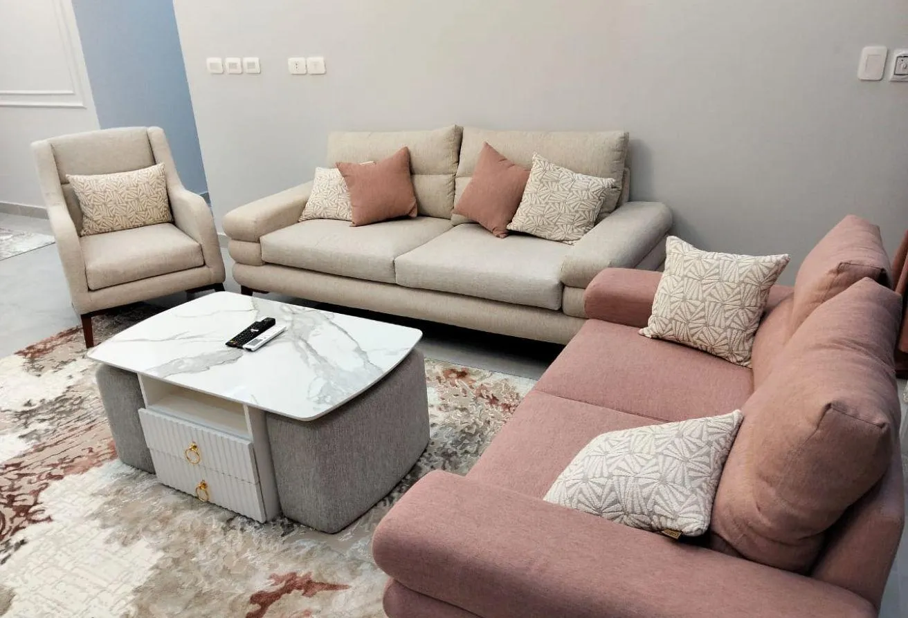 Rent in Azad: Azad Compound, furnished apartment, masterpiece