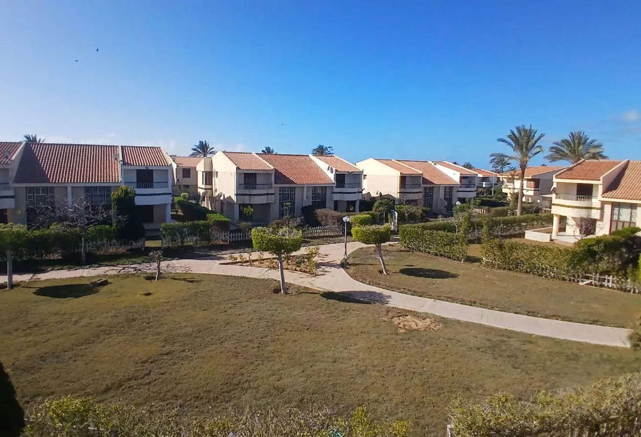 Sale in Diamond Beach: فيلا ستاند الون للبيع (دايموند بيتش) 400 م