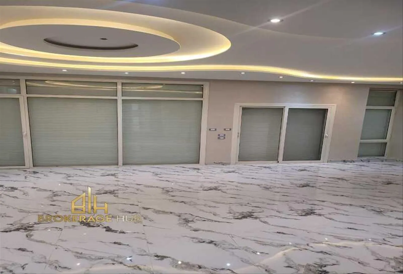 للايجار في سكوير: تاون هاوس للايجار لوكيشن مميز ذا سكوير , 