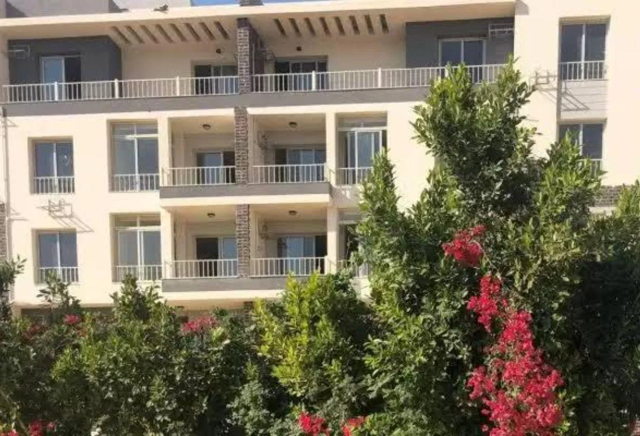 Sale in JAYD Residence: شقة كورنر فيو مميز في كمبوند راقي امام الرحاب مباش