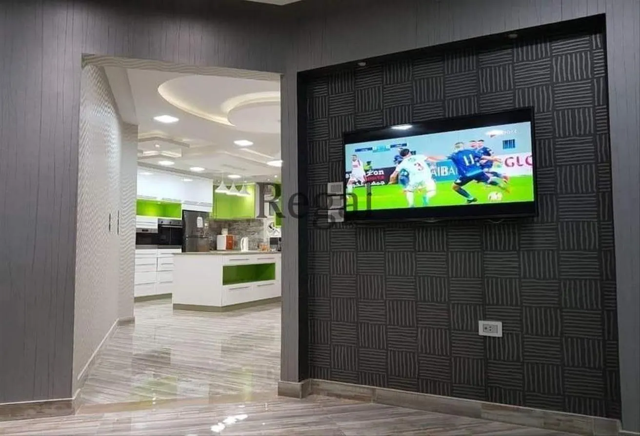 Rent in Ashgar City: شقه مميزه للايجار كمباوند اشجار ستي اما مول مصر