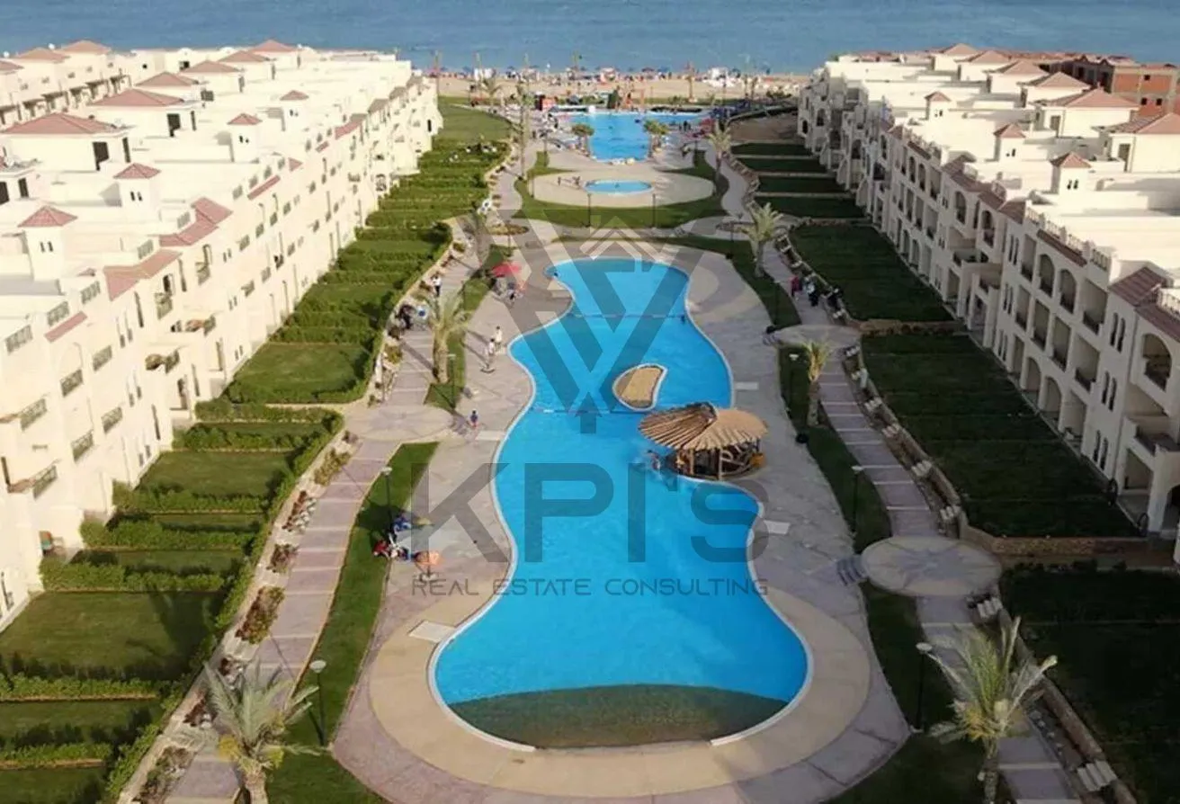 Sale in Lasirena Palm Beach: Chalet-Prime Location in Lasirena AlSokhna-Deliv1Y