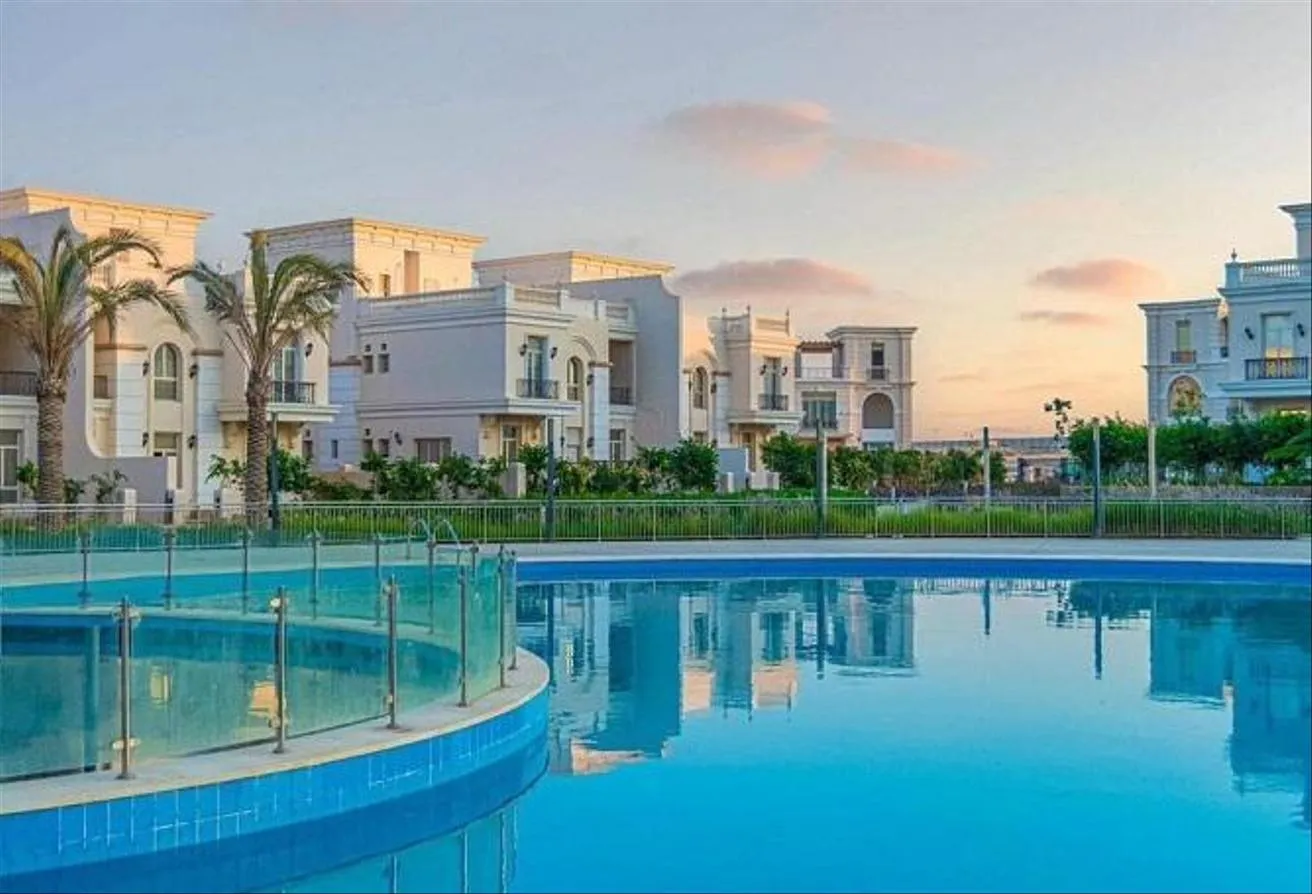 Sale in New Garden City: Apartment Finished in Garden City Over 12 Years